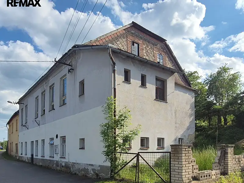 Prodej rodinného domu 372 m², pozemek 436 m², Rohozná – náhled fotky 2