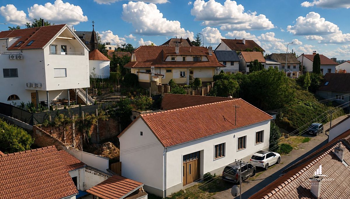 Prodej rodinného domu 100 m², pozemek 314 m² – fotografie 2