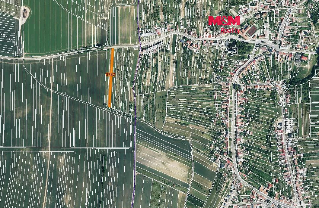 Prodej pole 523 m²