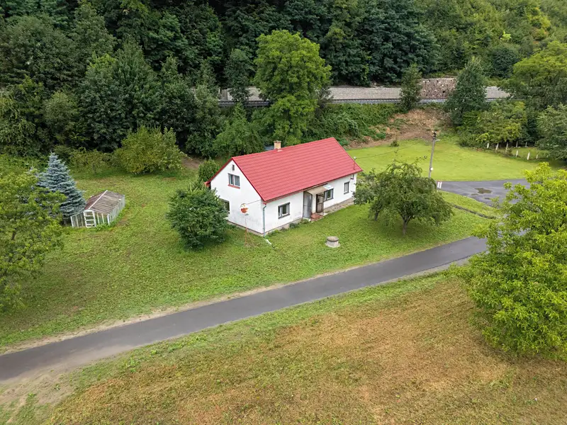 Prodej rodinného domu 112 m², pozemek 6431 m², Mikulovice – náhled fotky 2