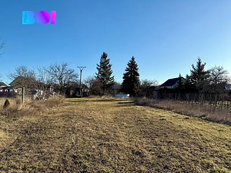 Prodej stavebního pozemku 1809 m², Znojmo – náhled fotky 2
