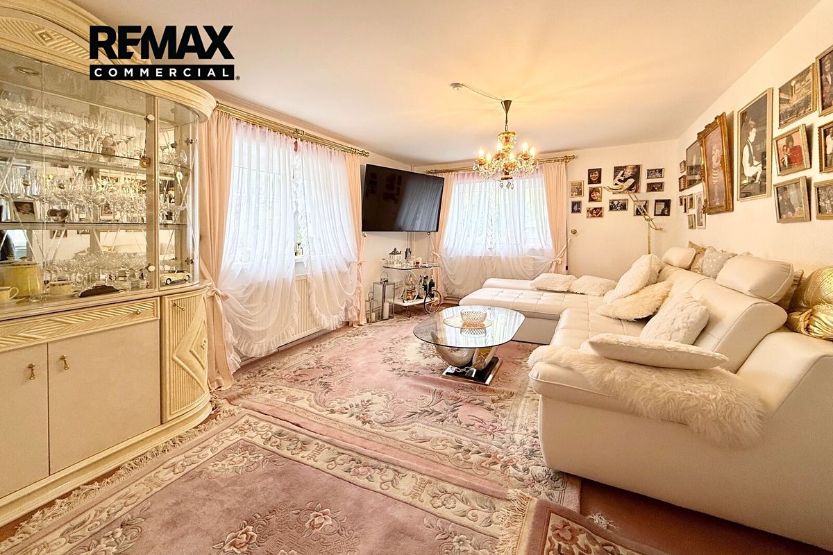 Prodej rodinného domu 320 m², pozemek 2197 m² – fotografie 5