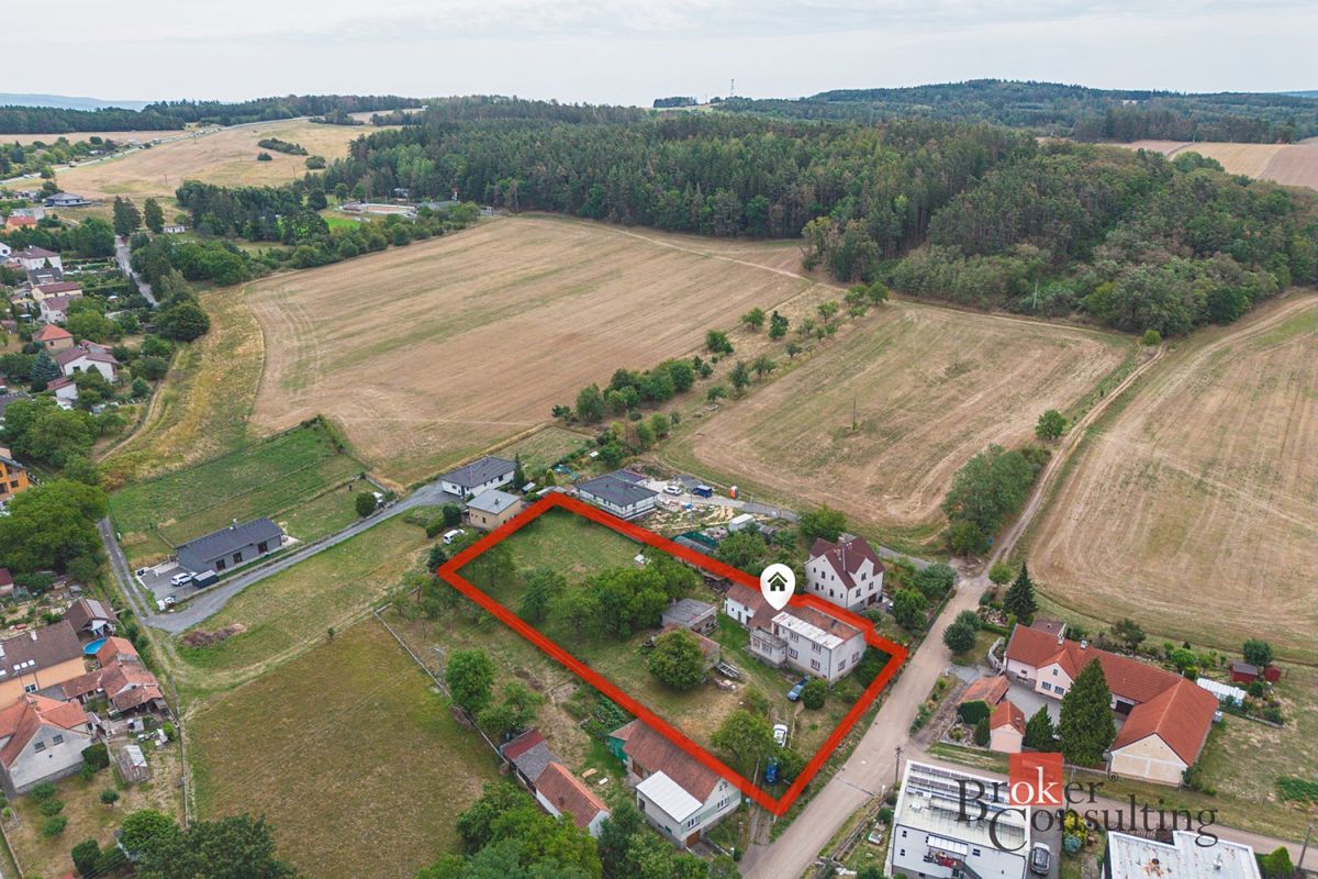 Prodej rodinného domu 740 m², pozemek 2940 m²