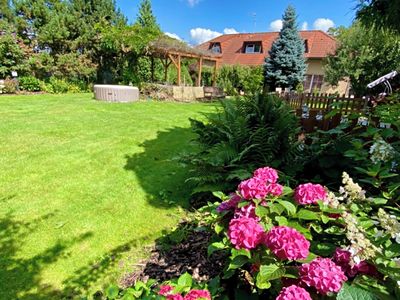 Prodej rodinného domu 341 m², pozemek 1516 m²