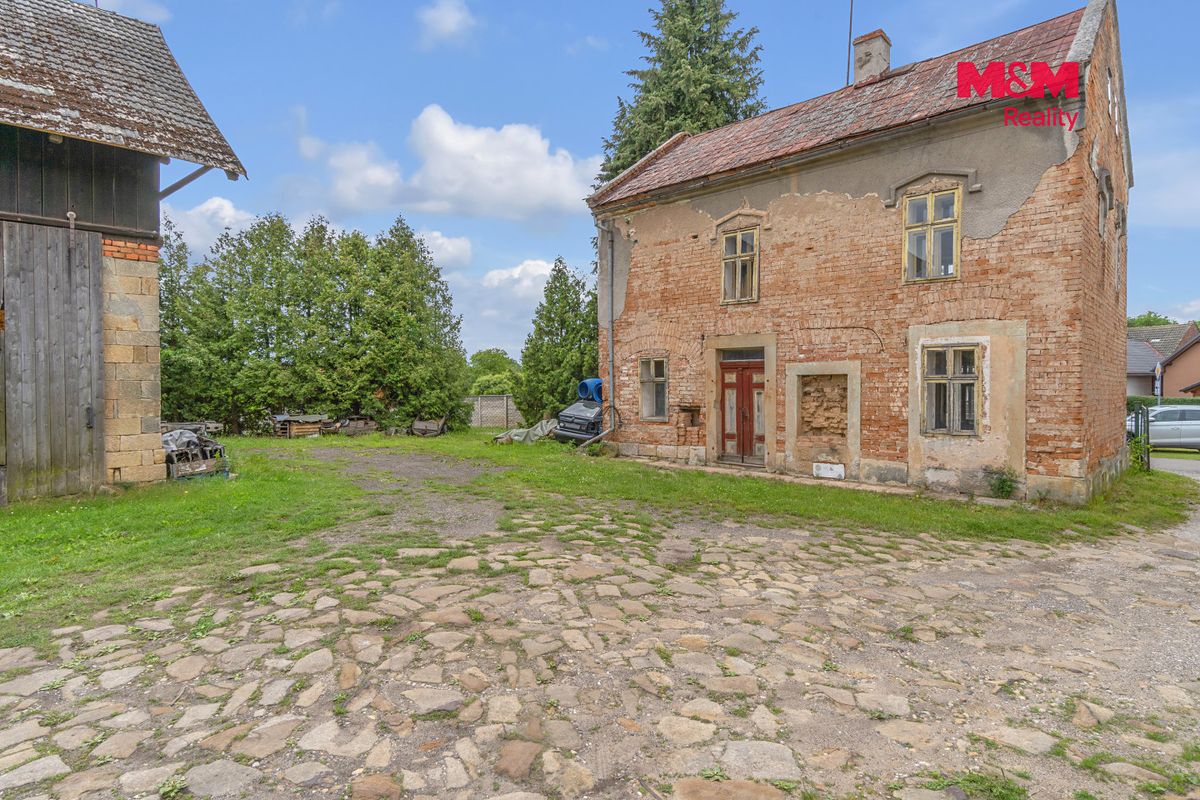 Prodej rodinného domu 100 m², pozemek 885 m² – fotografie 5