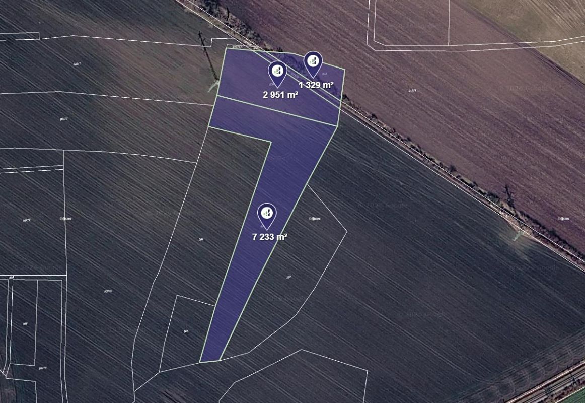 Prodej pole 11513 m², Velim – fotka 1 z 3
