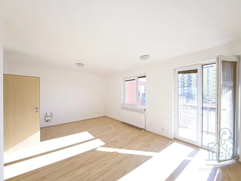 Pronájem bytu 1+kk 32 m², U Kamýku, Praha - Kamýk – foto 2