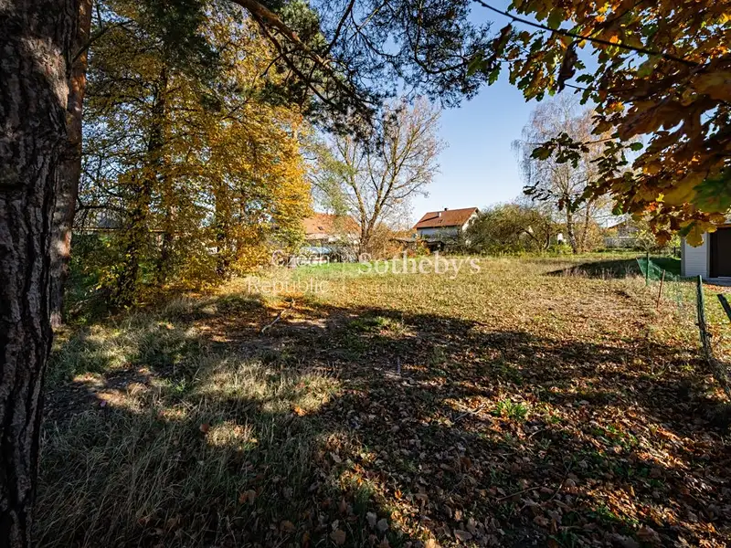 Prodej stavebního pozemku 909 m², Svaté Pole – náhled fotky 1