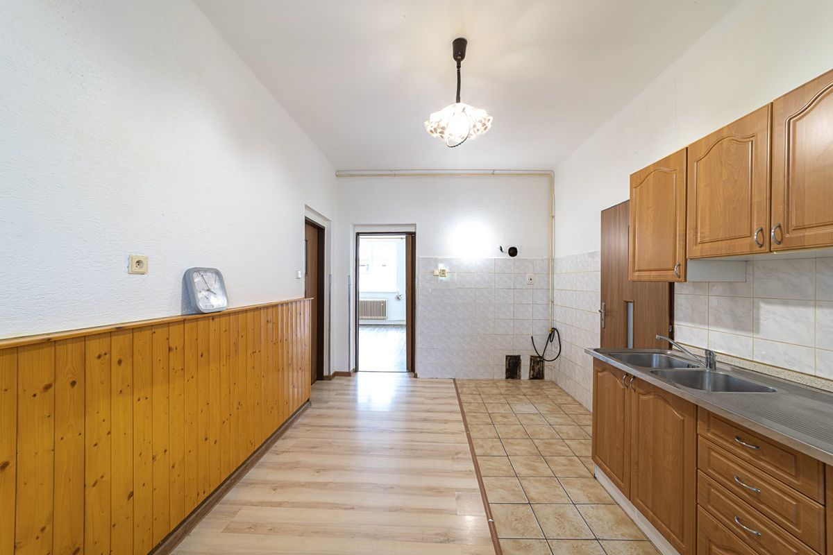 Prodej rodinného domu 135 m², pozemek 828 m² – fotografie 5