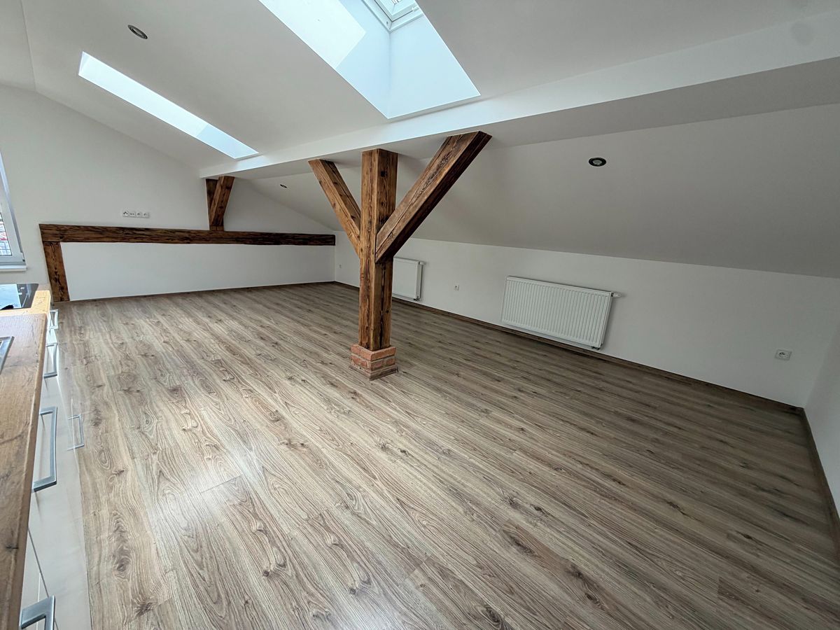 Pronájem bytu 2+kk 66 m² – fotografie 2