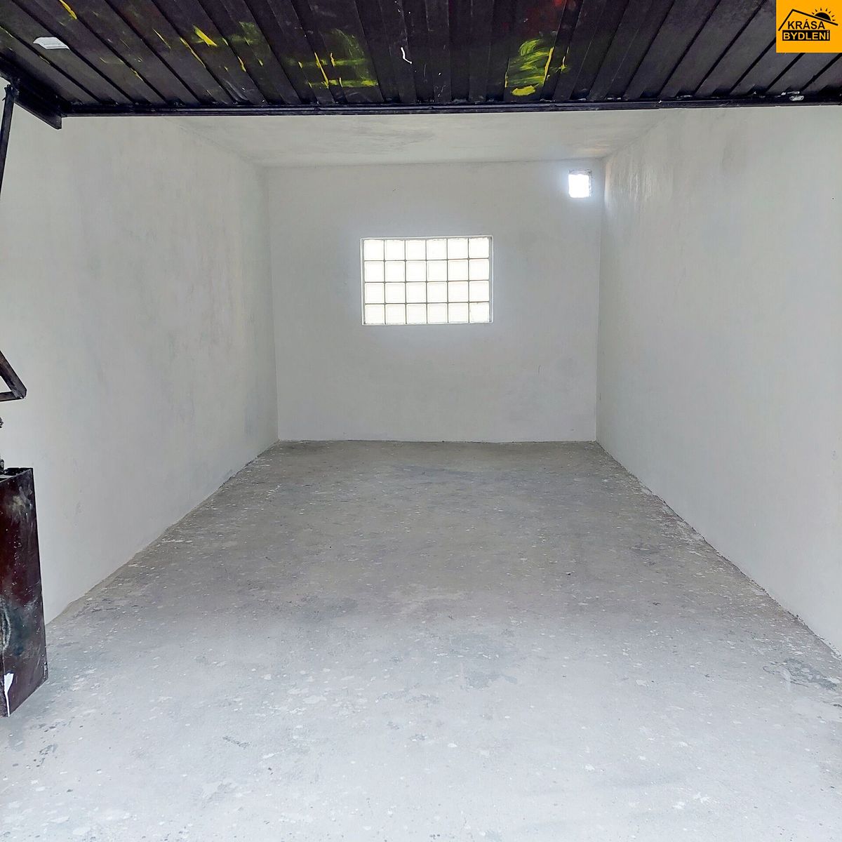 Pronájem garáže 22 m² – fotografie 2