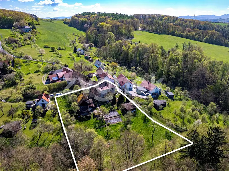 Prodej rodinného domu 180 m², pozemek 4039 m², Zlín – náhled fotky 2