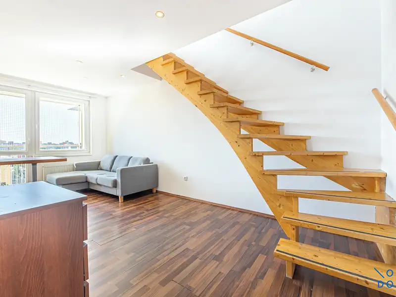 Prodej bytu 2+kk 82 m², Praha – náhled fotky 1
