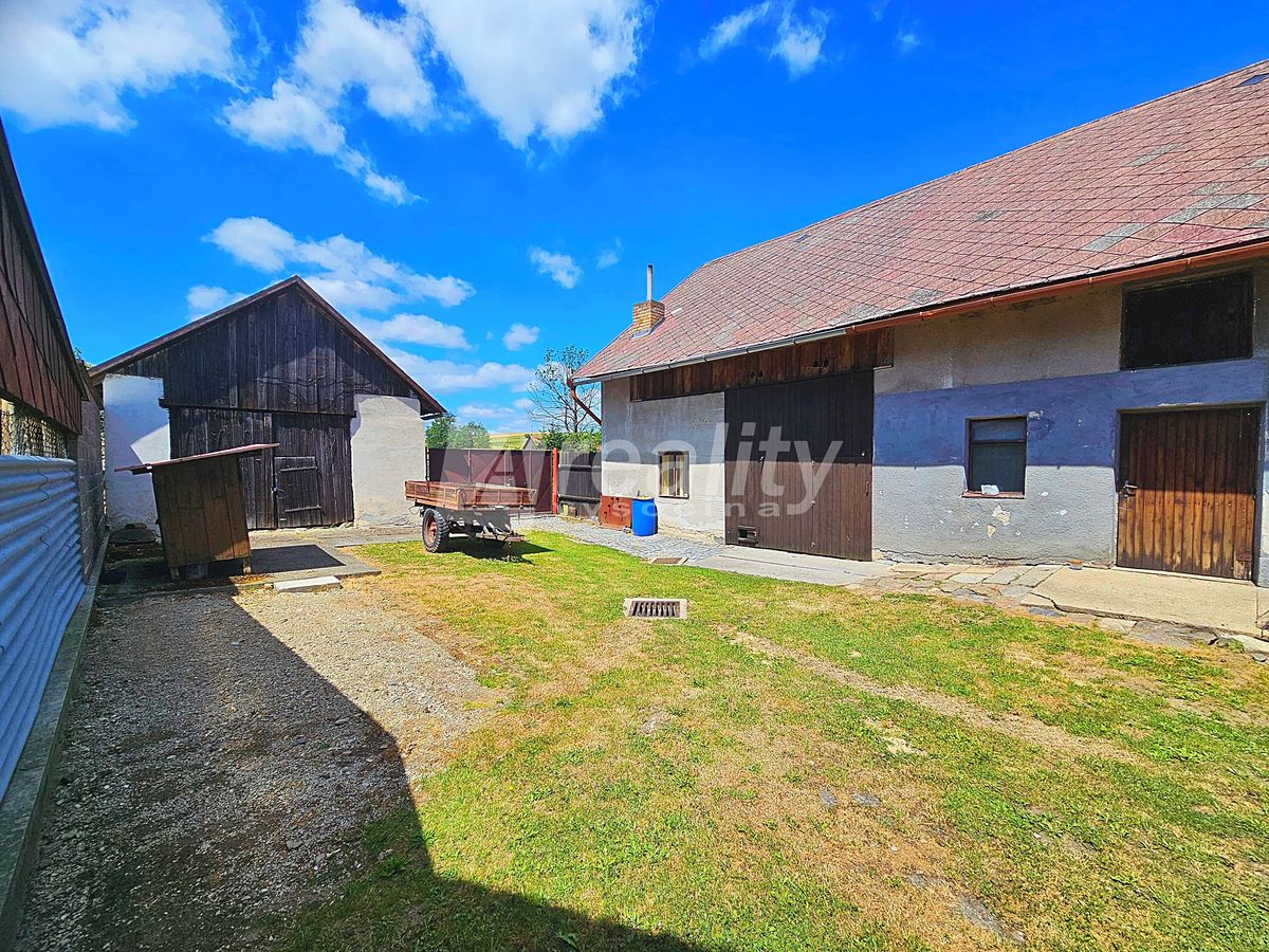 Prodej zemědělské usedlosti 310 m², pozemek 2061 m² – fotografie 3