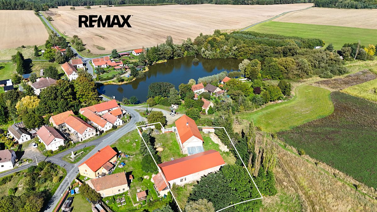 Prodej rodinného domu 710 m², pozemek 2962 m²
