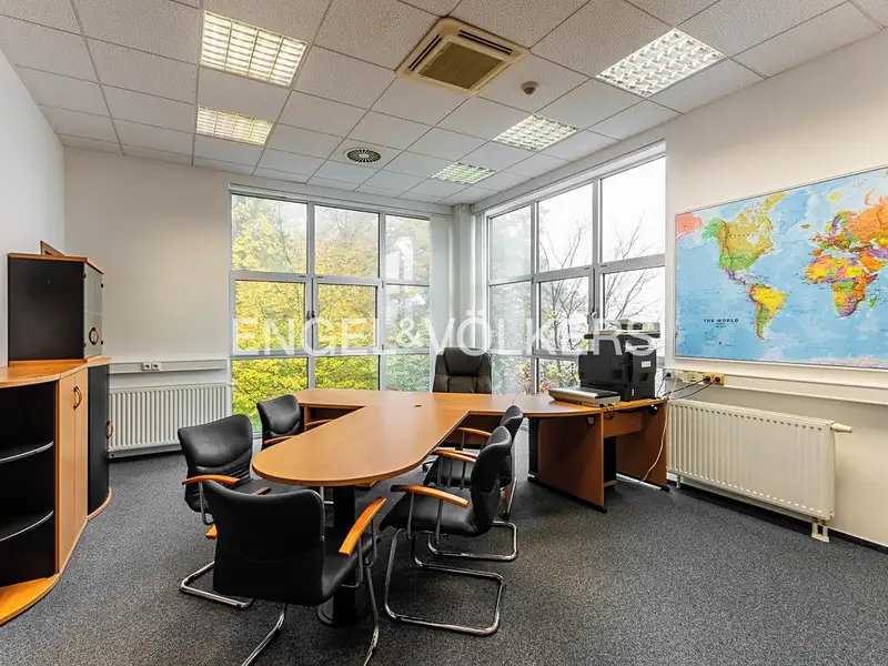 Pronájem kanceláře 1386 m², Plzeň – náhled fotky 2
