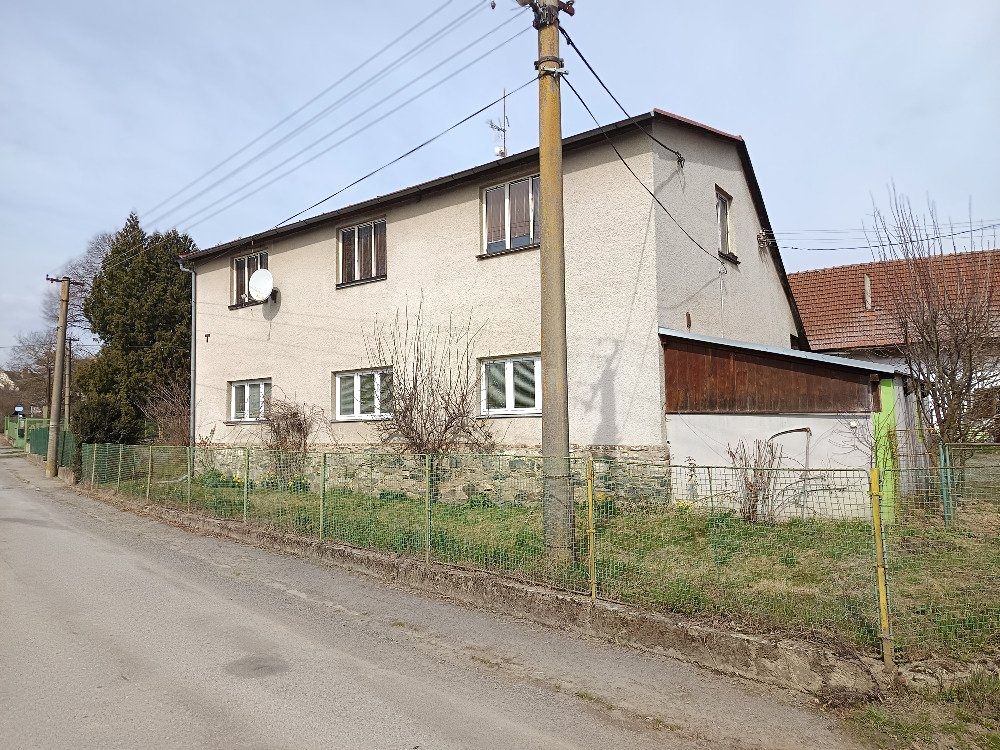 Prodej rodinného domu 184 m², pozemek 2371 m² – fotografie 2