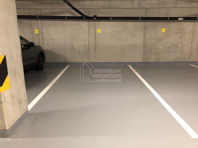 Pronájem garážového stání 17 m²