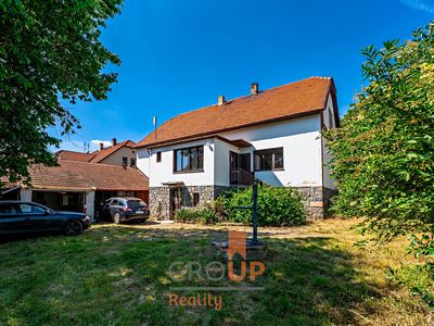 Prodej rodinného domu 300 m², pozemek 1027 m²