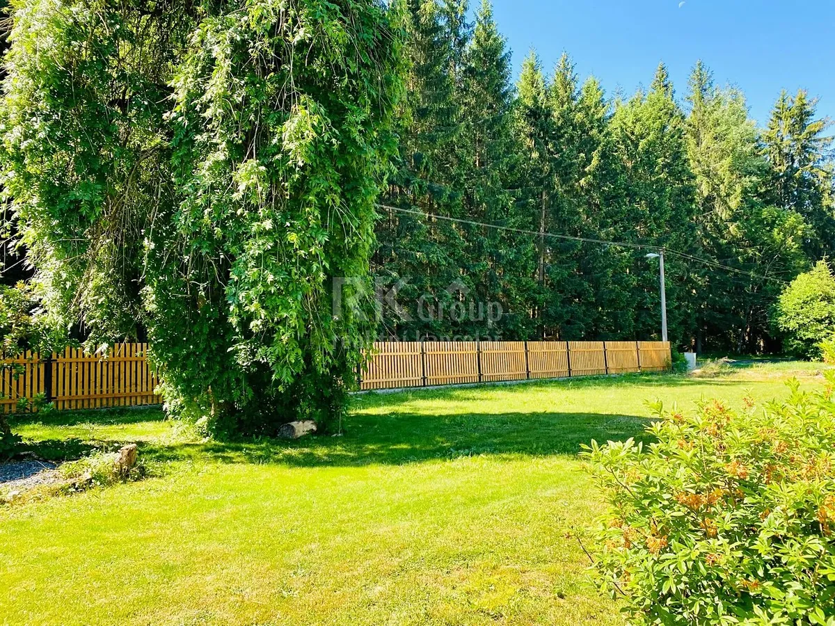 Prodej stavebního pozemku 850 m²