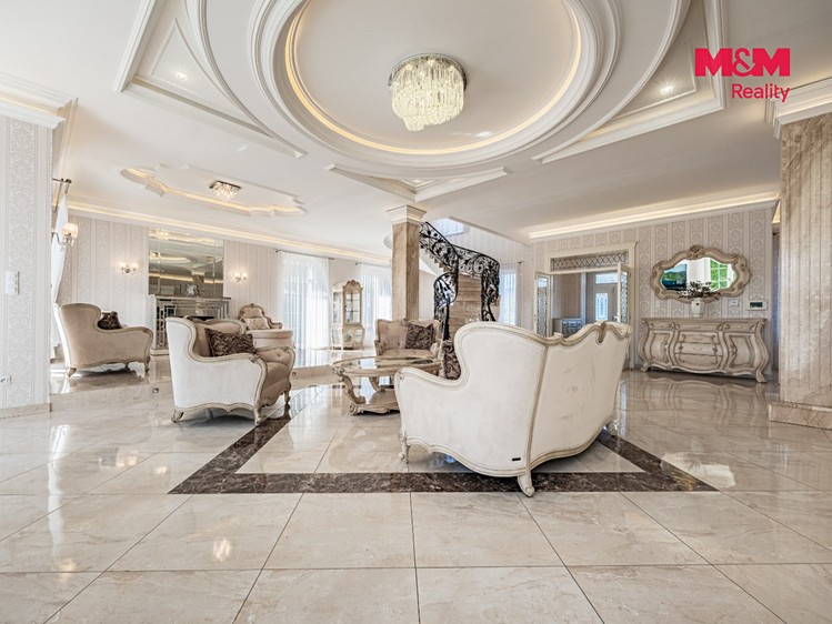 Prodej komerčního prostoru, 356 m² (7 z 30)