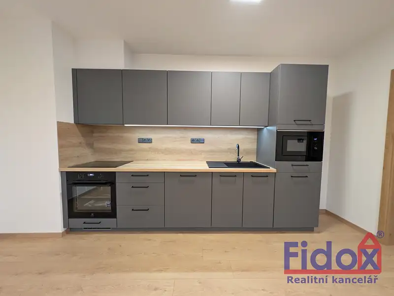 Pronájem bytu 2+kk 48 m², Klatovy – náhled fotky 3