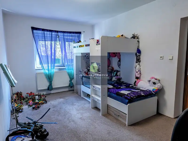 Prodej rodinného domu 340 m², pozemek 419 m², Broumov – náhled fotky 2
