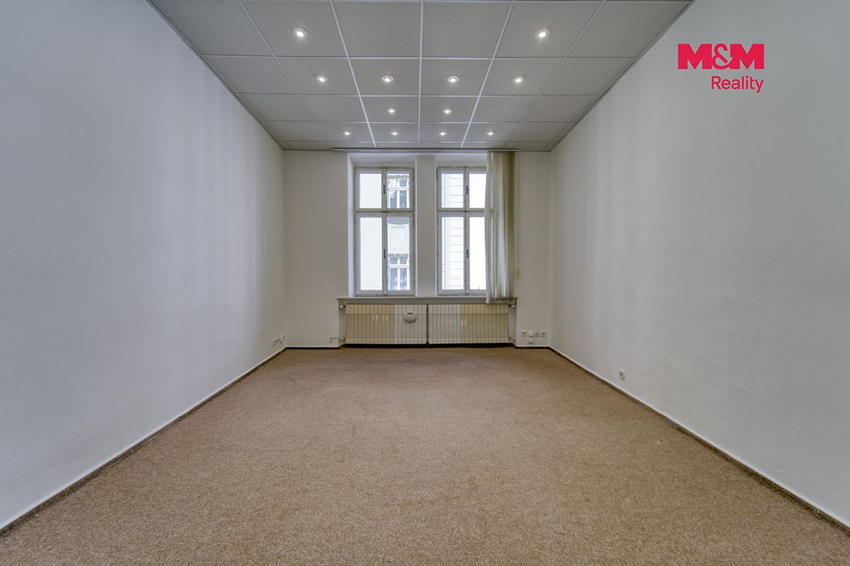 Pronájem kanceláře 112 m² – fotografie 2