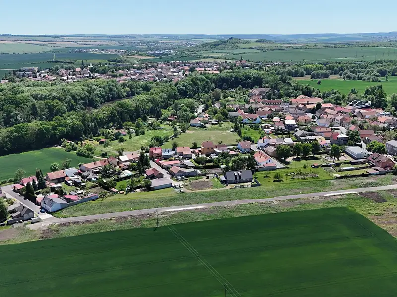 Prodej stavebního pozemku 583 m², Vršovice – náhled fotky 3