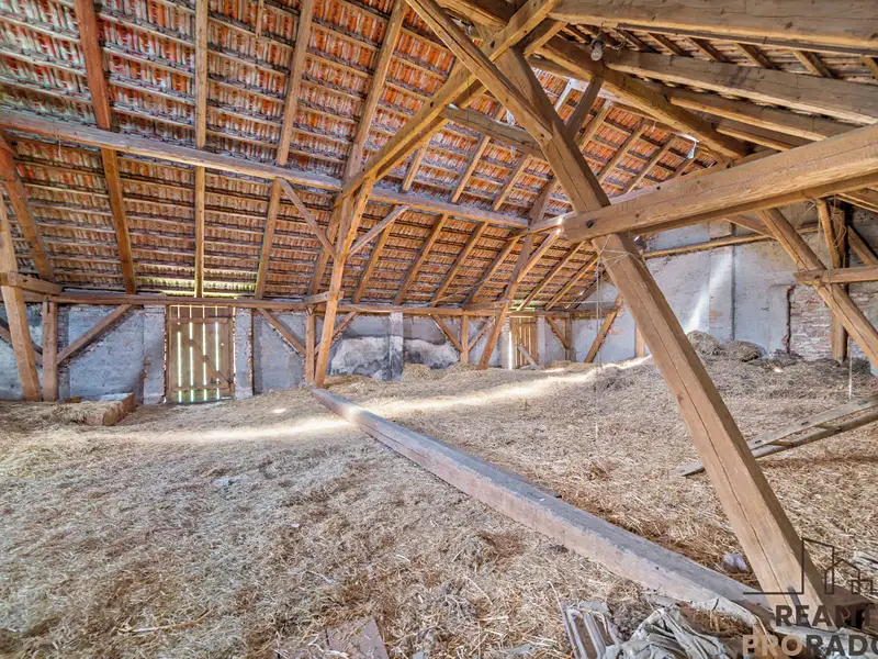Prodej skladového prostoru 150 m², Holetín – náhled fotky 3