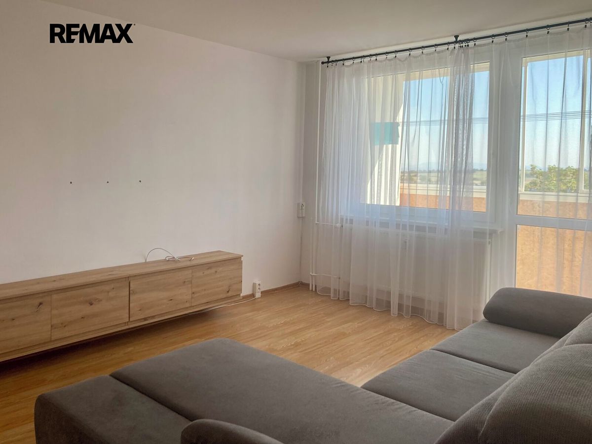 Pronájem bytu 2+1 57 m² – fotografie 4