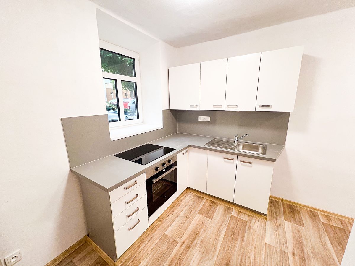 Pronájem bytu 2+1 51 m² – fotografie 3