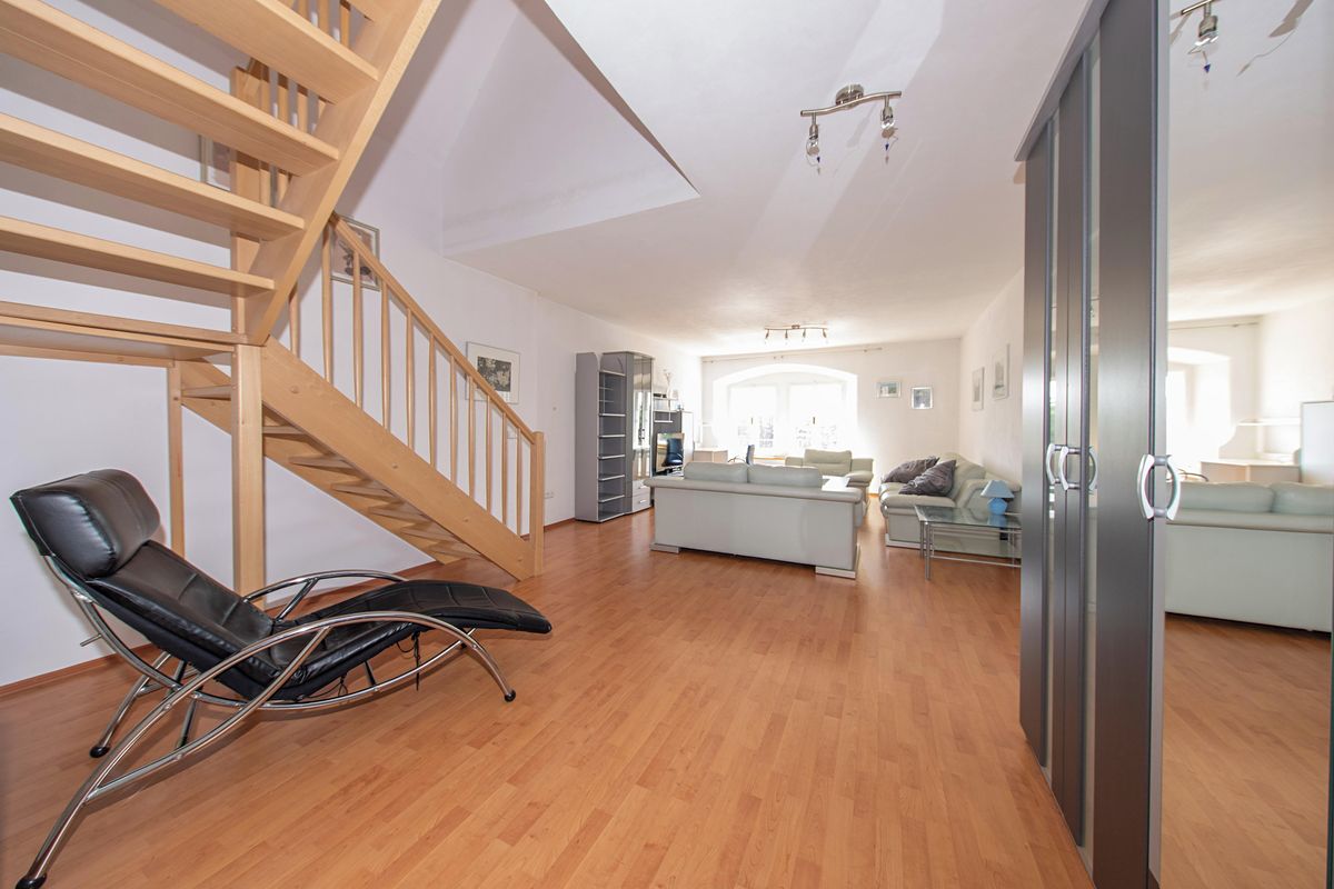 Pronájem bytu 2+1 100 m² – fotografie 4