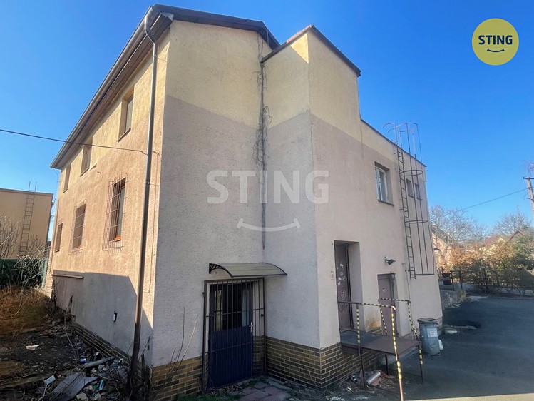 Prodej komerčního prostoru, 200 m² (2 z 25)