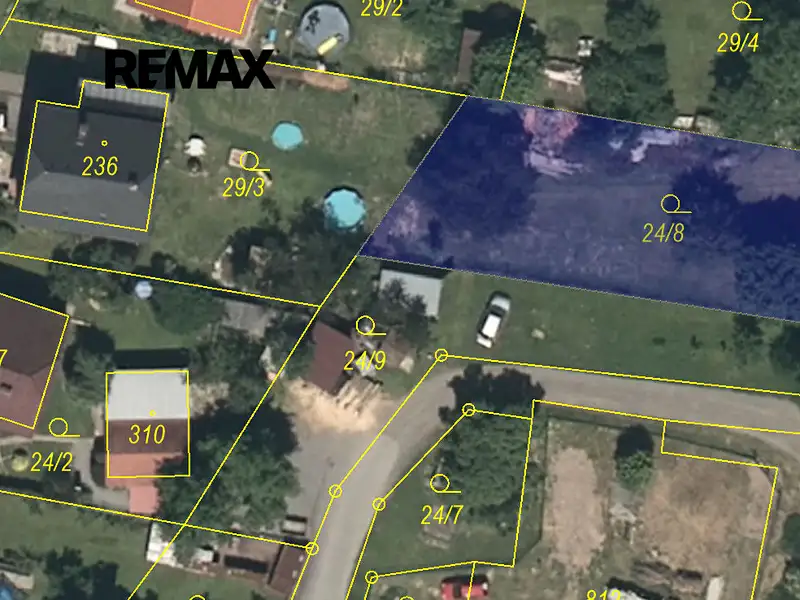 Prodej stavebního pozemku 606 m², Benátky – náhled fotky 3