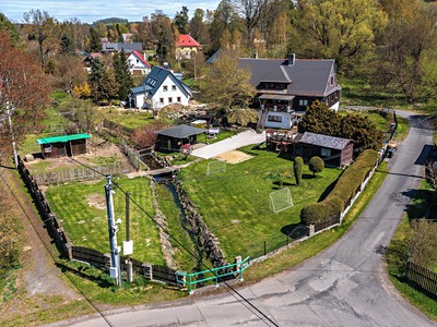 Prodej  rodinného domu 380 m², pozemek 1 881 m²