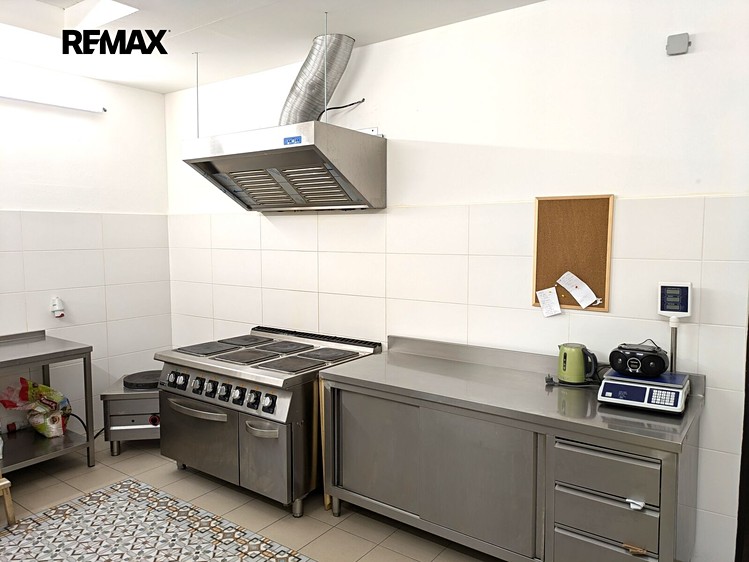 Комерційне приміщення в оренду, 132 м² (21 з 30)