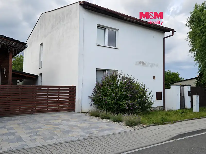 Prodej rodinného domu 180 m², pozemek 689 m², Olomouc – náhled fotky 1