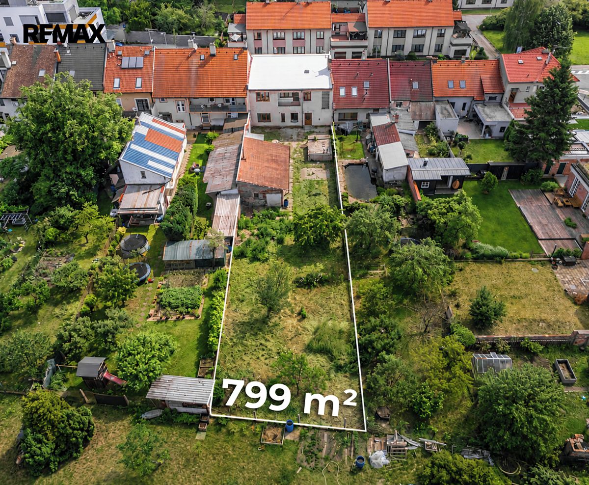 Prodej rodinného domu 240 m², pozemek 799 m² – fotografie 3