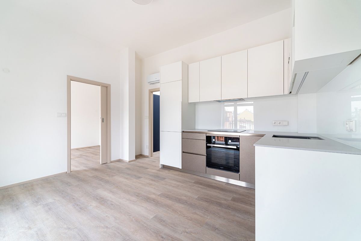 Pronájem bytu 2+kk 45 m² – fotografie 4
