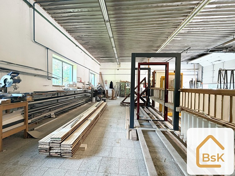 Prodej komerčního prostoru, 2 800 m² (18 z 42)
