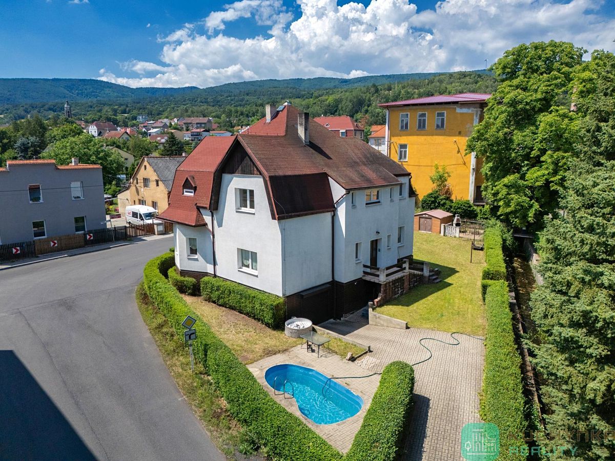 Prodej vícegeneračního domu 346 m², pozemek 874 m² – fotografie 3