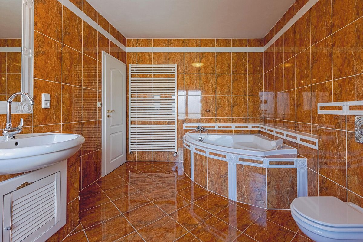 Prodej rodinného domu 330 m², pozemek 531 m² – fotografie 3