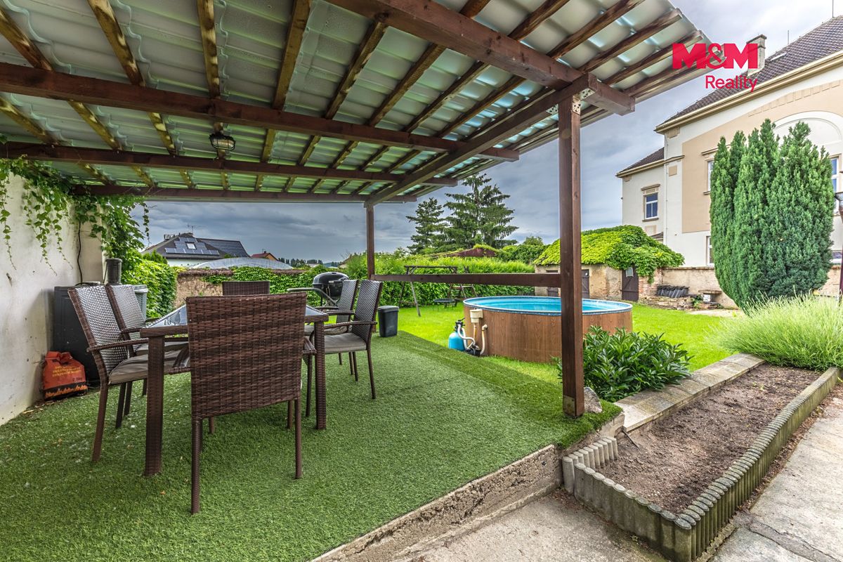 Prodej rodinného domu 217 m², pozemek 1172 m² – fotografie 3