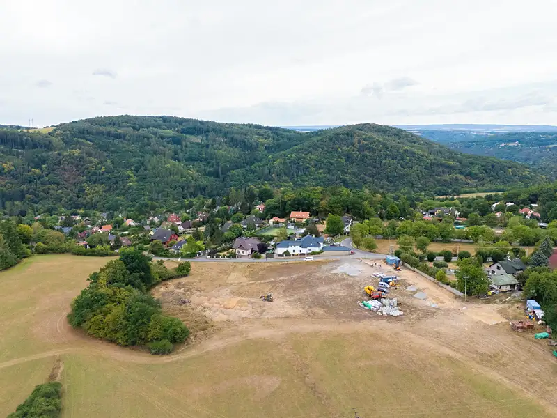 Prodej stavebního pozemku 1195 m², Jílové u Prahy – náhled fotky 3