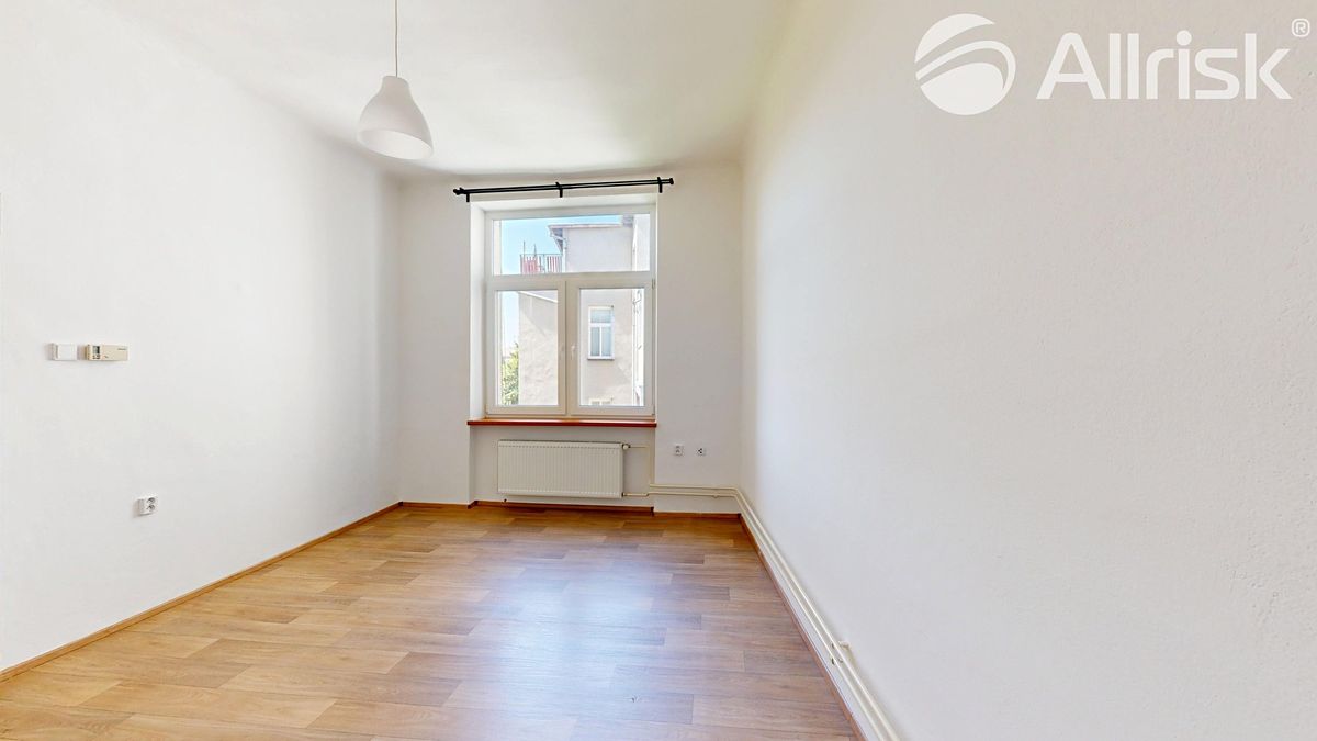 Pronájem bytu 2+1 72 m² – fotografie 2