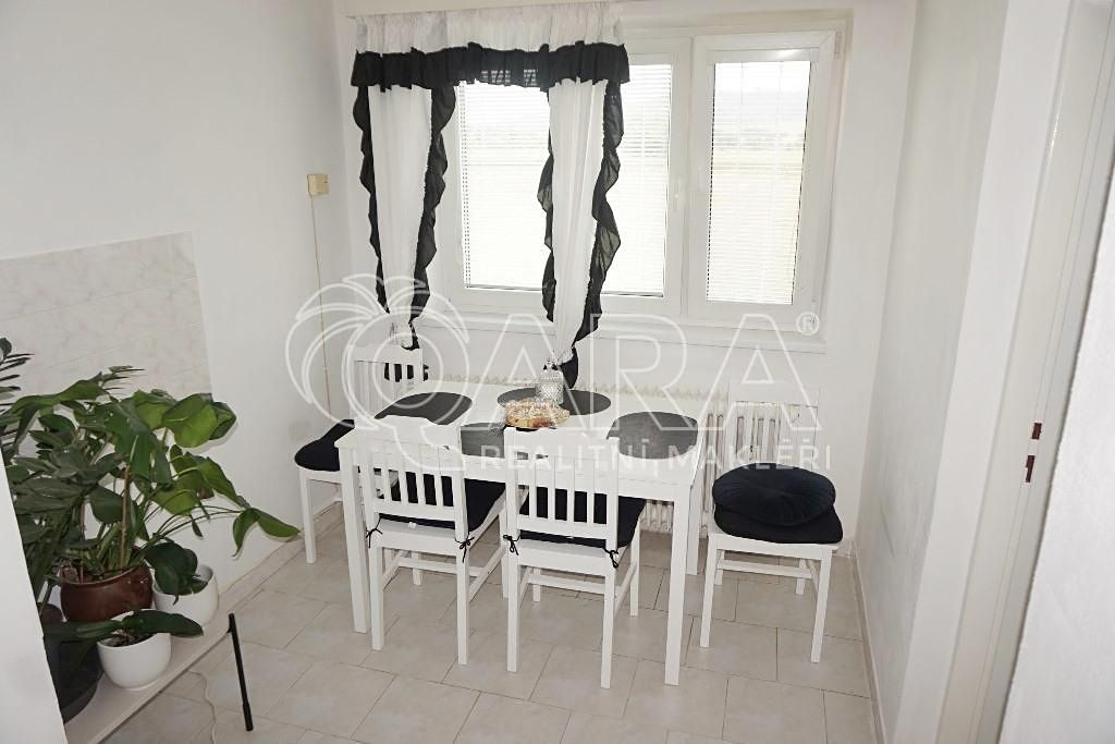 Prodej rodinného domu 92 m², pozemek 692 m² – fotografie 3