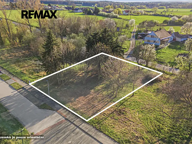 Prodej stavebního pozemku 1019 m², Žáky – náhled fotky 1