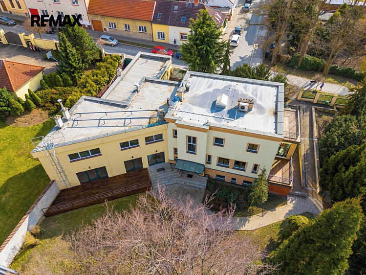 Haus zum Kauf, 675 m² (56 von 56)