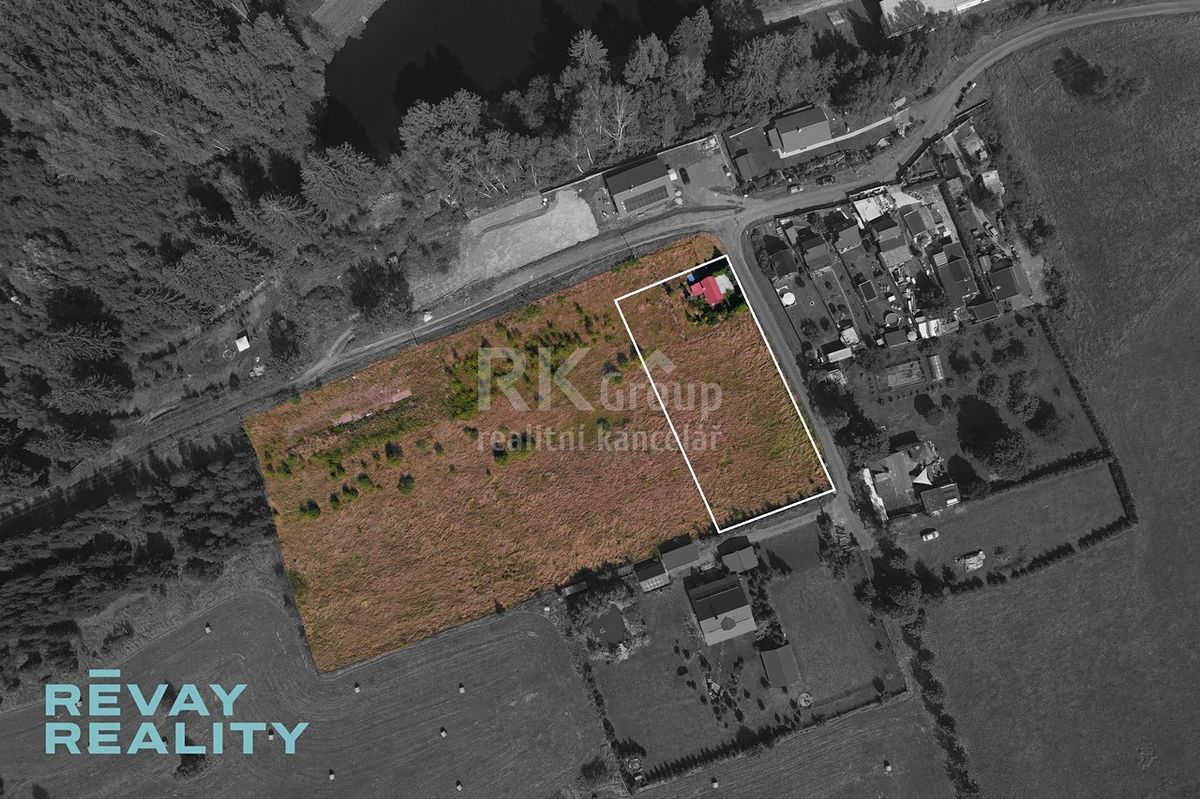 Prodej stavebního pozemku 2300 m²